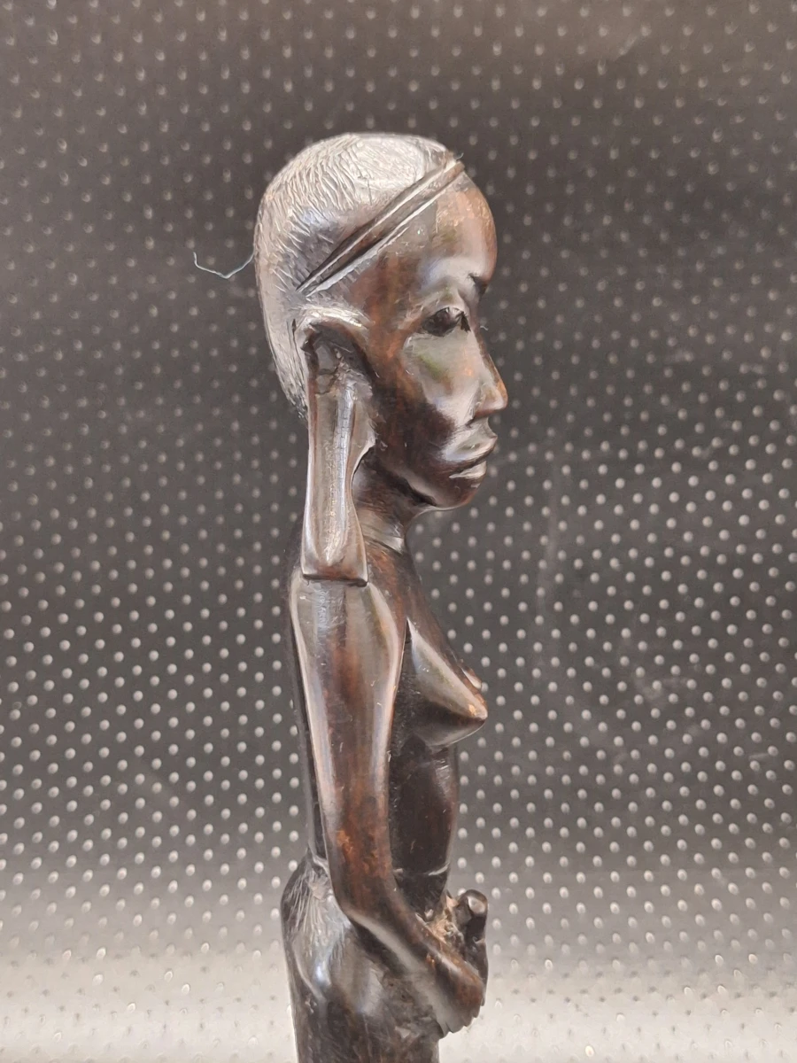 Set van 2 Oost-Afrikaanse ebbenhouten beelden - man en vrouw