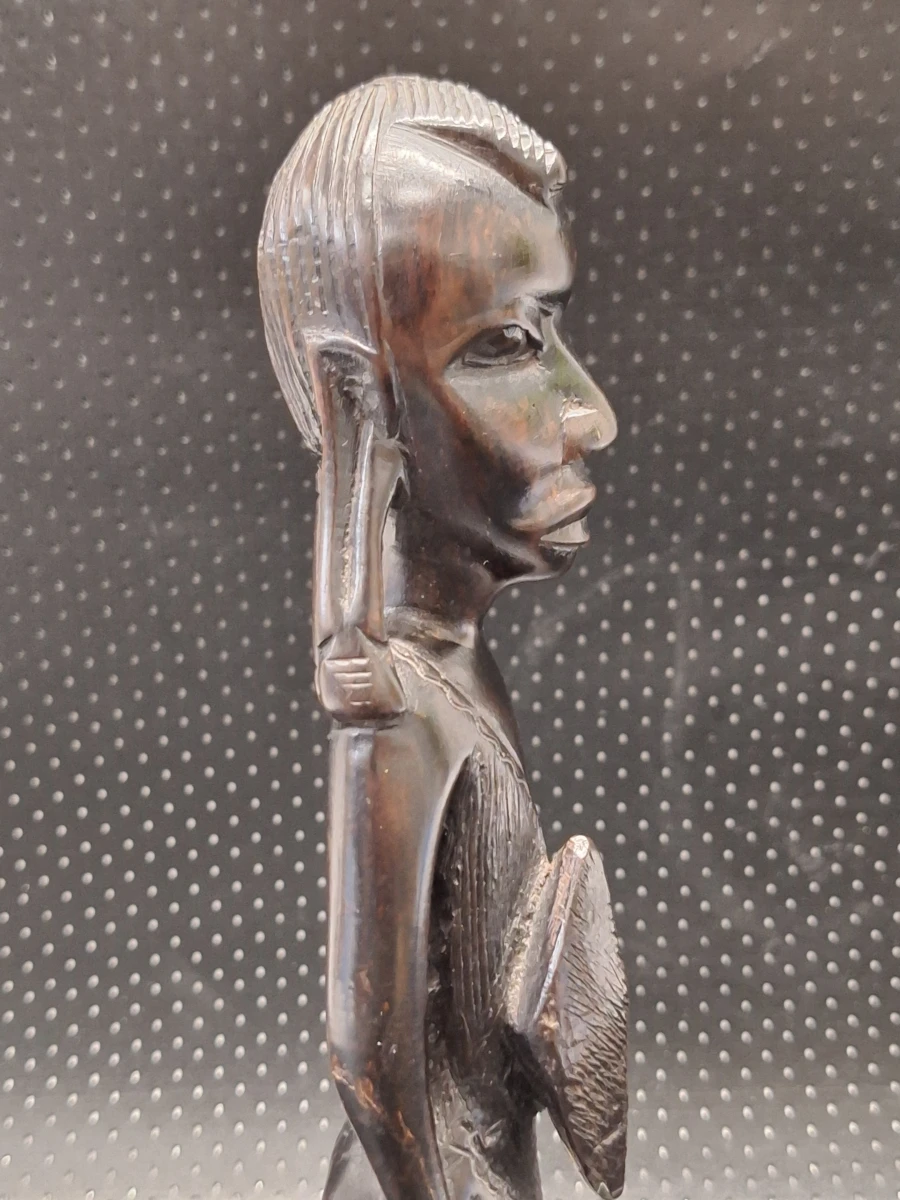 Set van 2 Oost-Afrikaanse ebbenhouten beelden - man en vrouw