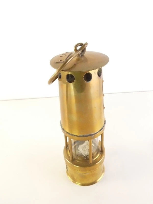 Vintage lampen: trein, fiets, mijnwerkers