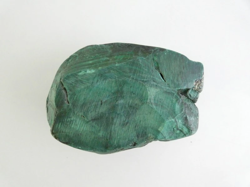 Handgesneden collectie van natuurlijke malachietsteen