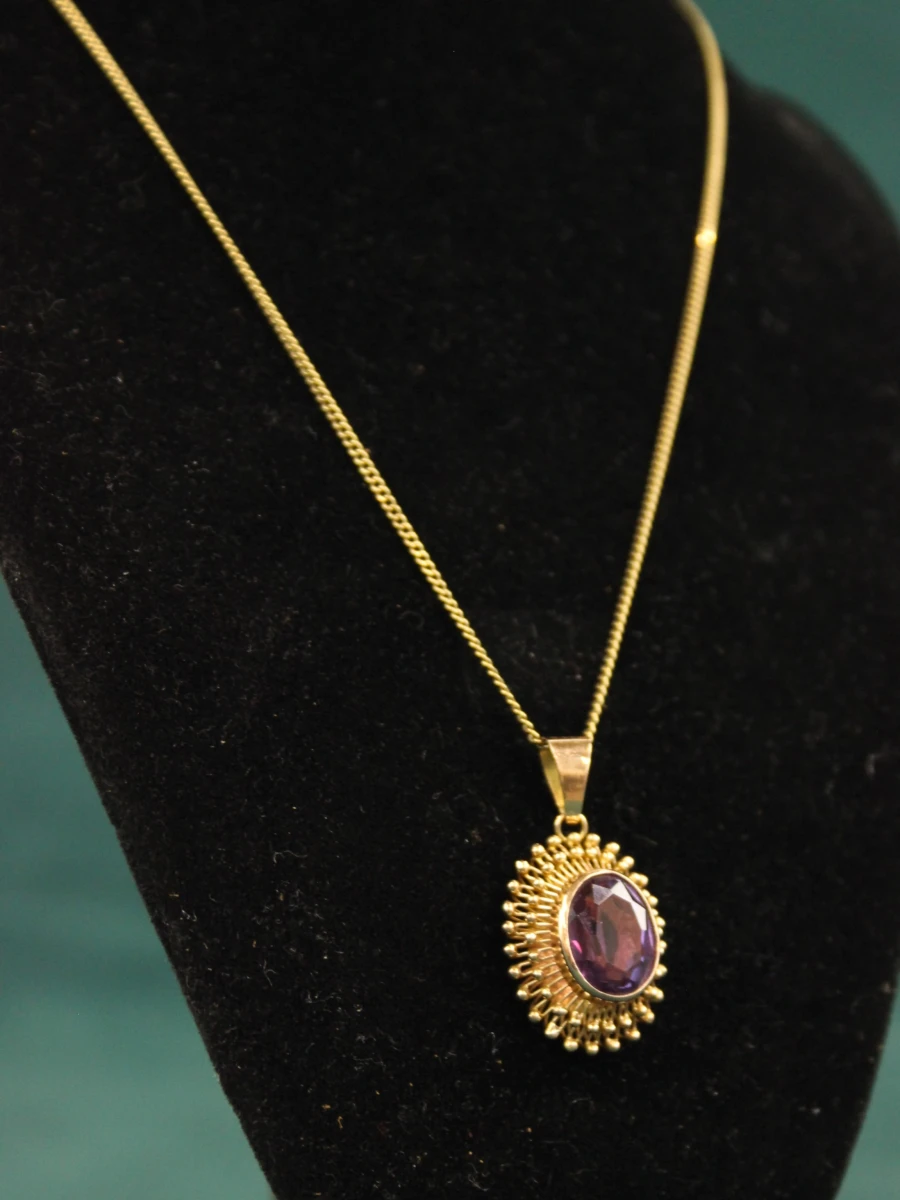 18k gouden ketting met 14k gouden amethisthanger