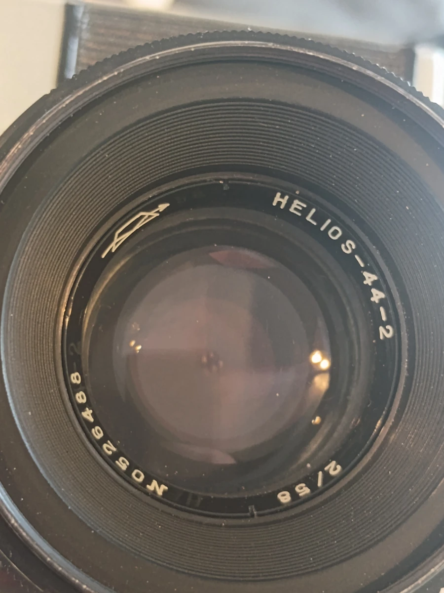 Vintage Zenit-E spiegelreflexcamera met Helios lens