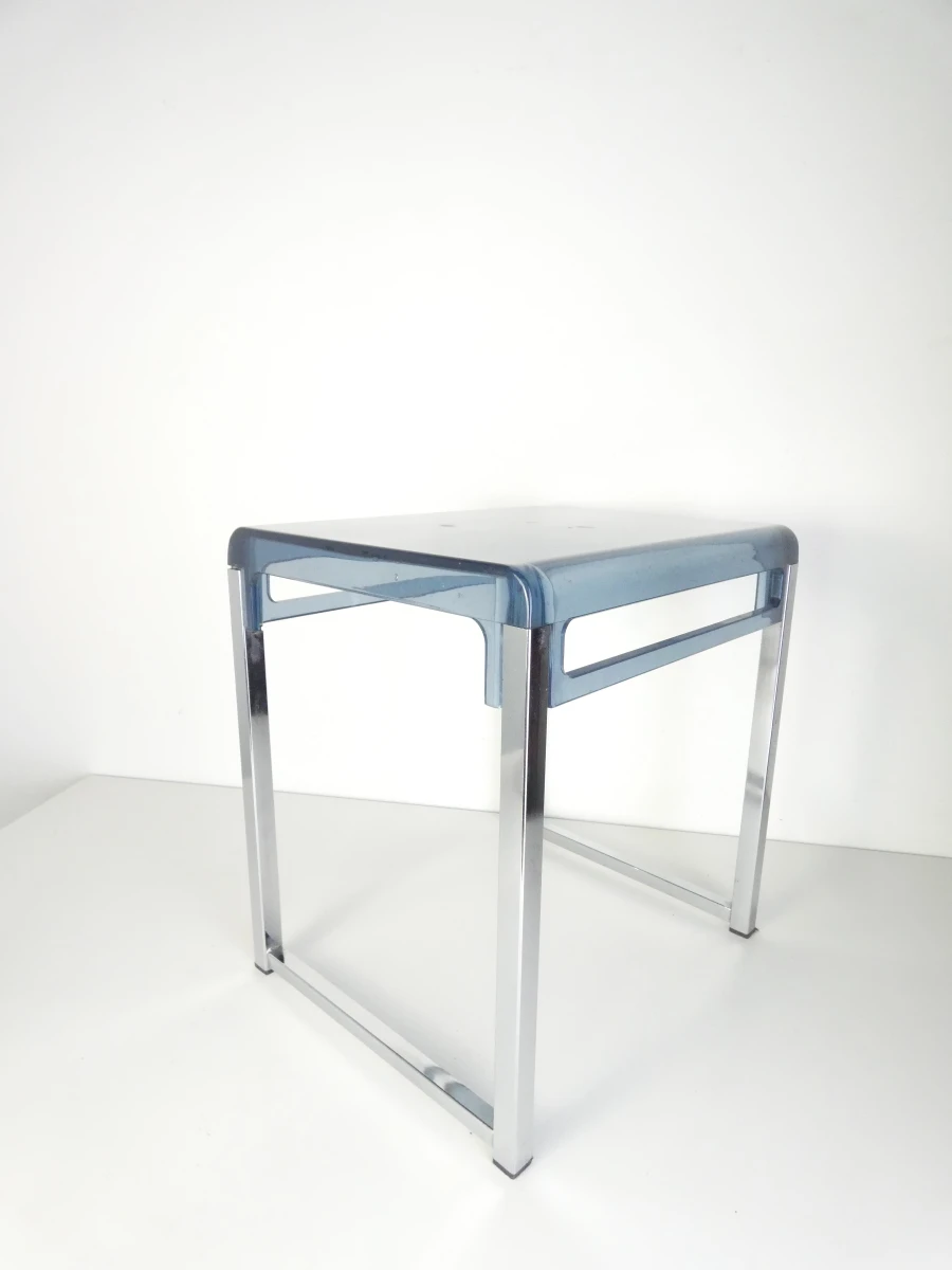 Transparant bijzettafeltje met metalen frame