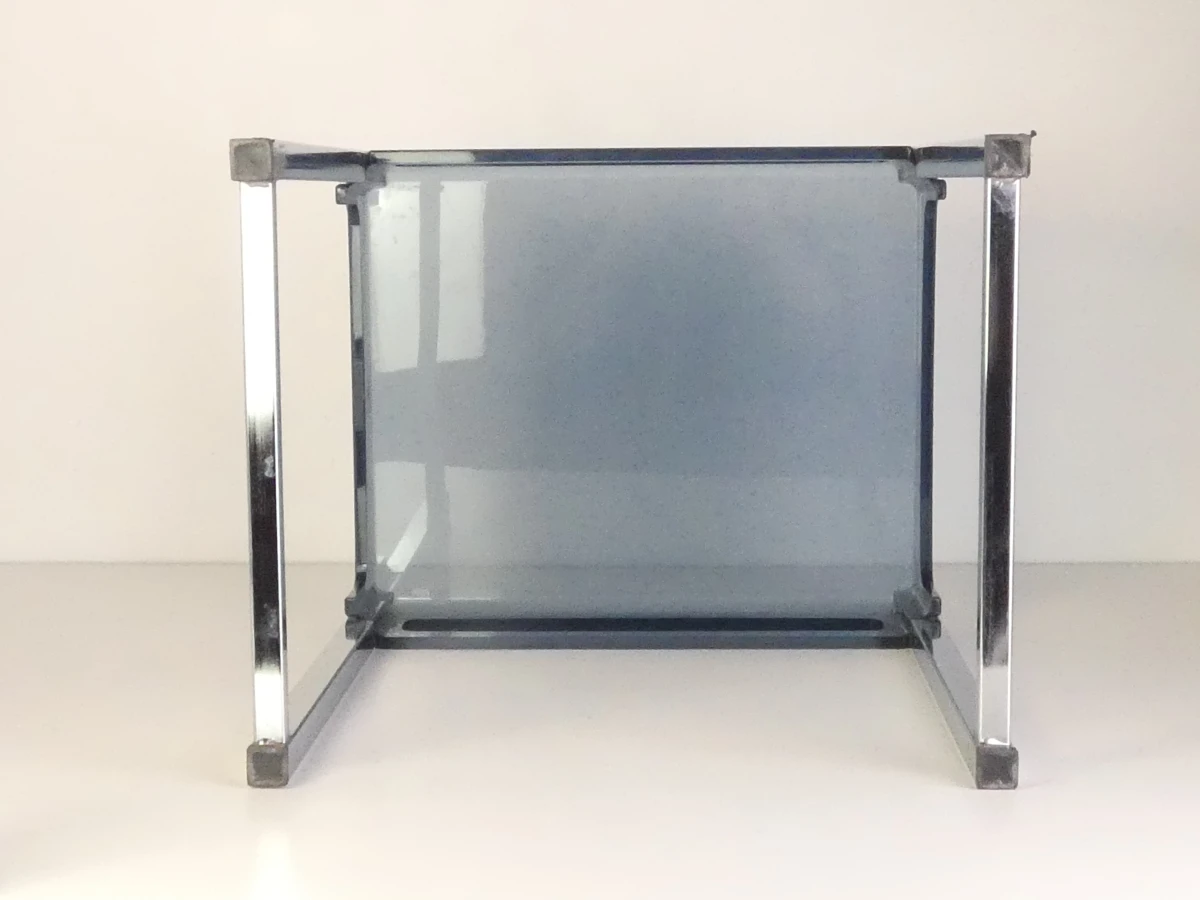 Transparant bijzettafeltje met metalen frame