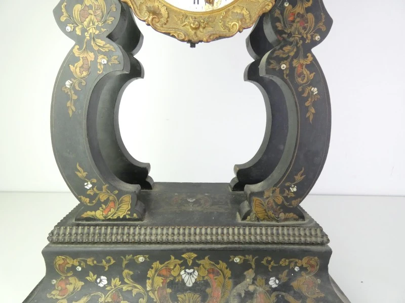 Vintage decoratieve kolompendule