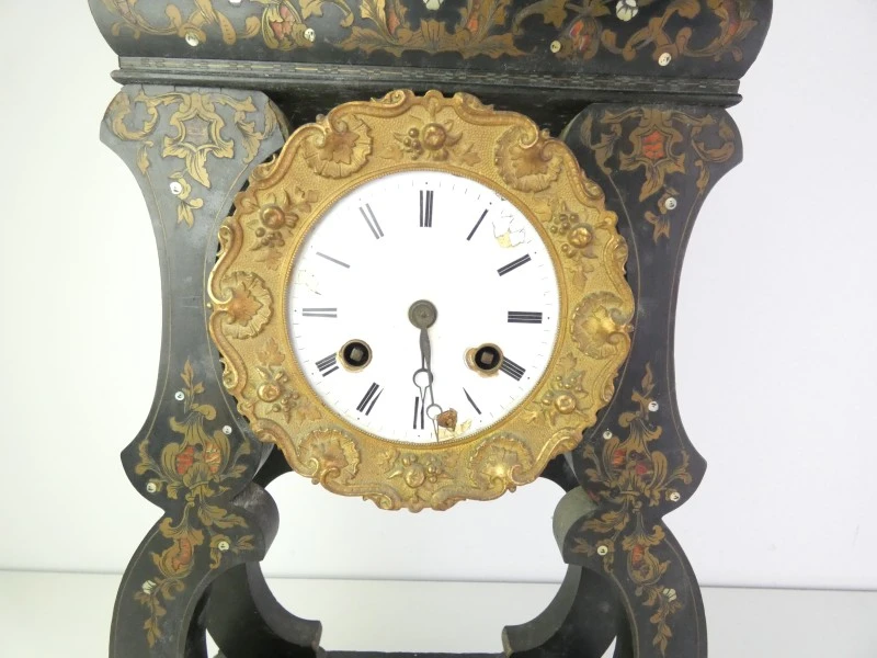 Vintage decoratieve kolompendule