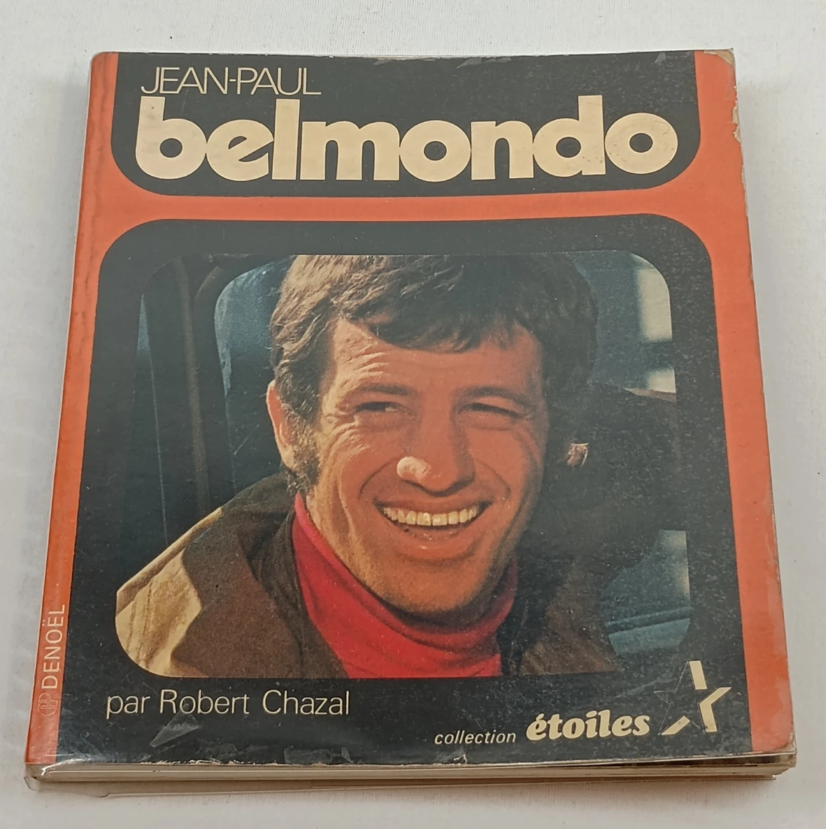 Groot lot boeken, tijdschriften en poster over Jean-Paul Belmondo
