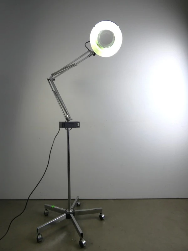 Praktische loeplamp