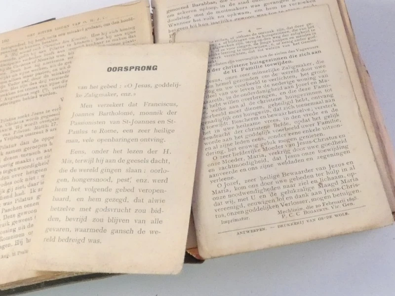 Interessante collectie oude kerkboeken