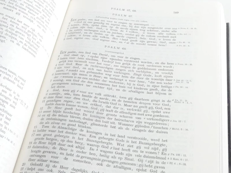 Interessante collectie oude kerkboeken