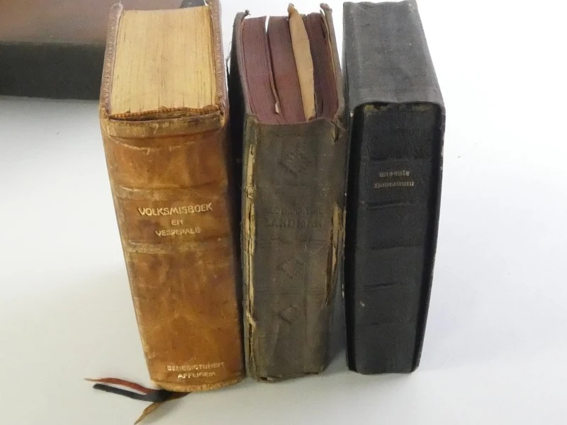 Interessante collectie oude kerkboeken