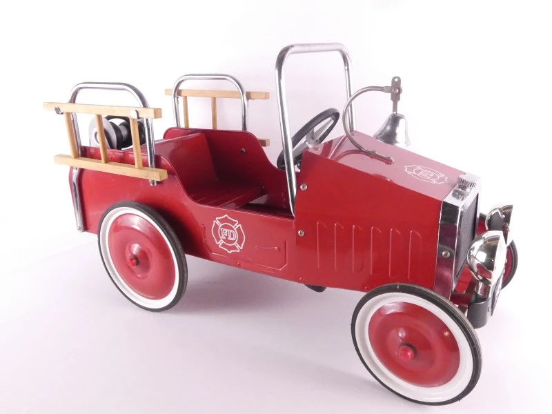 Trapauto - metalen brandweerwagen