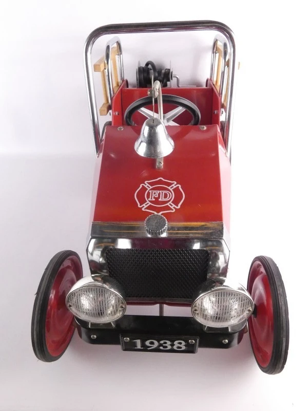 Trapauto - metalen brandweerwagen