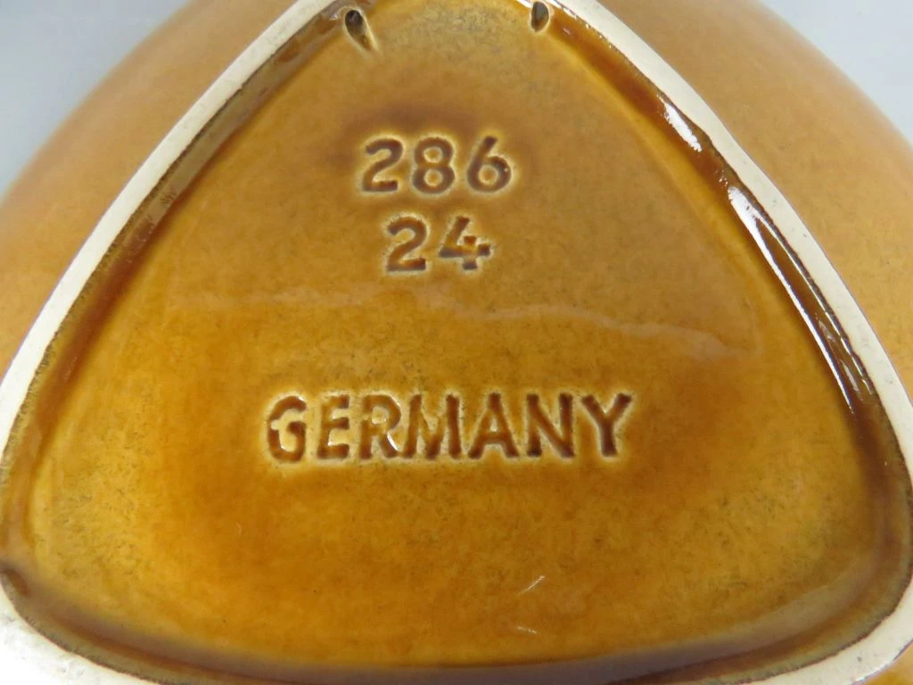 Vintage decoratief keramisch schaaltje uit Duitsland