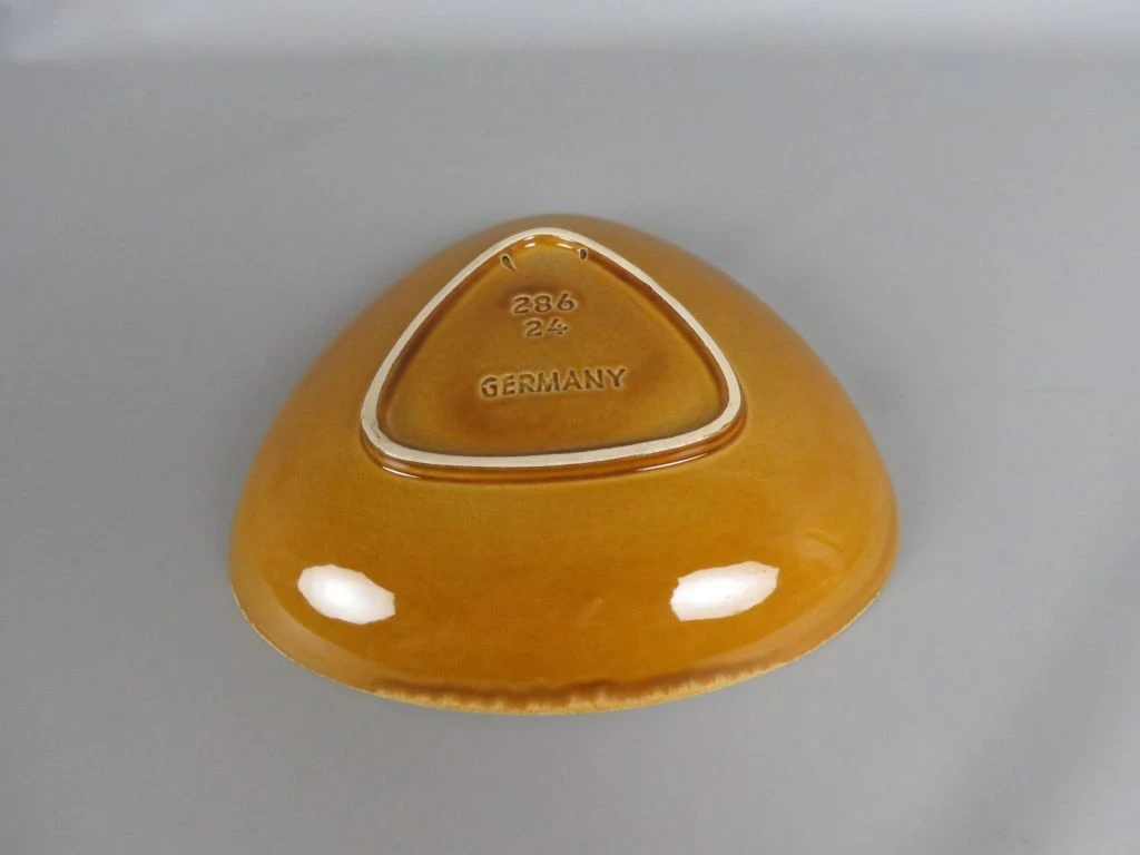 Vintage decoratief keramisch schaaltje uit Duitsland
