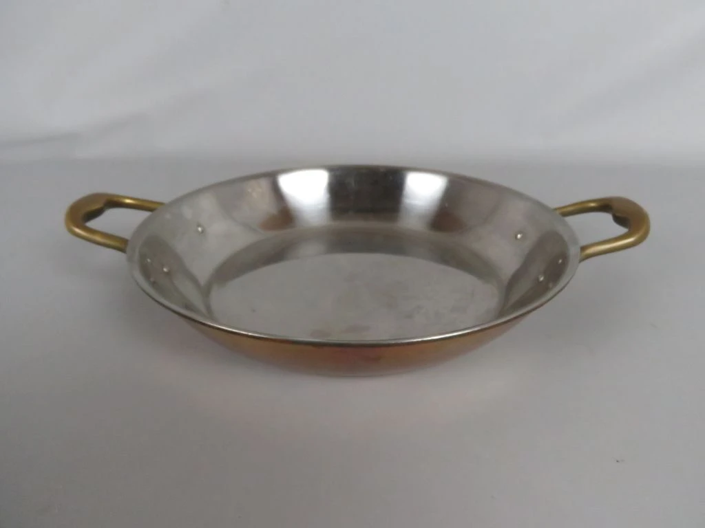 Koperen pan met handvatten