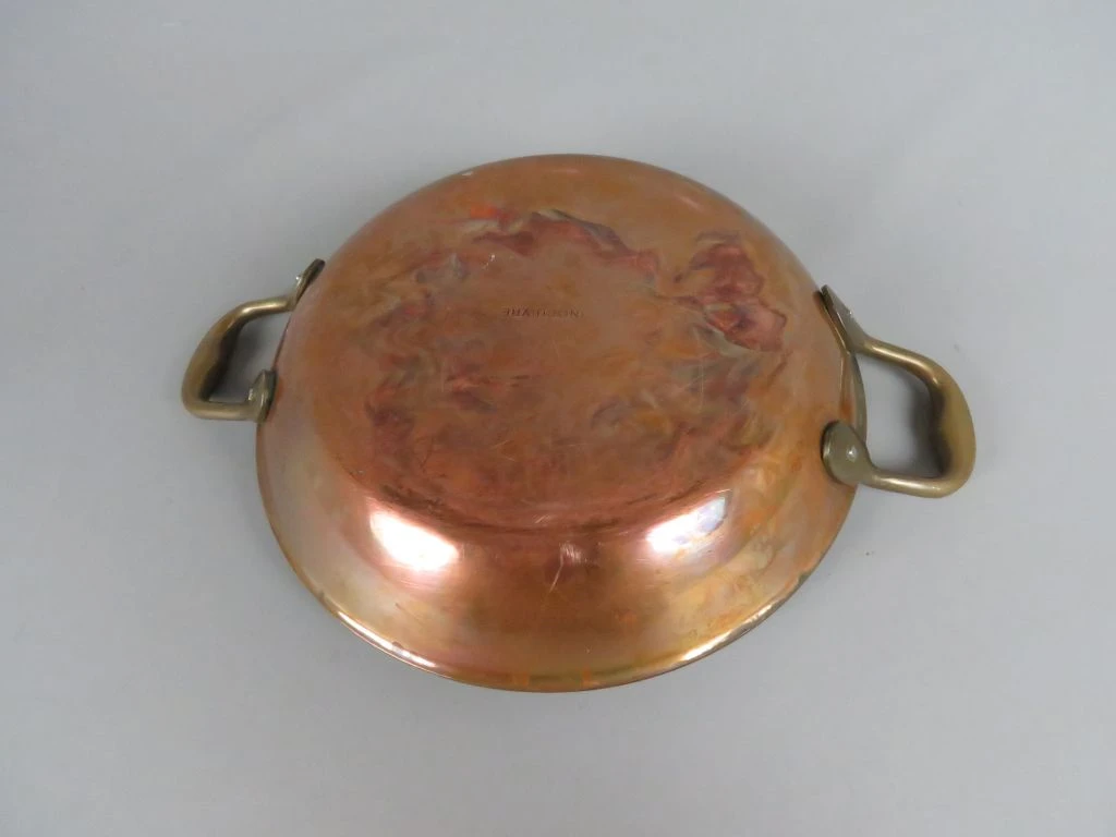 Koperen pan met handvatten