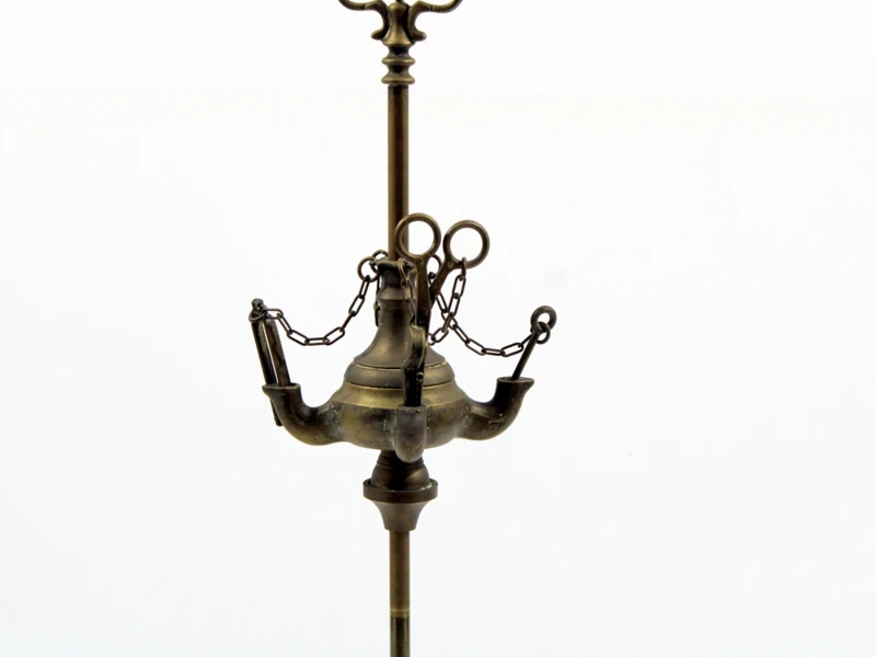 Antieke Italiaanse messing Lucerna olielamp met originele accessoires