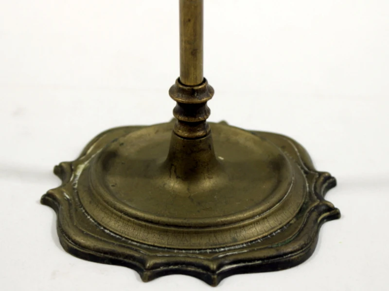 Antieke Italiaanse messing Lucerna olielamp met originele accessoires