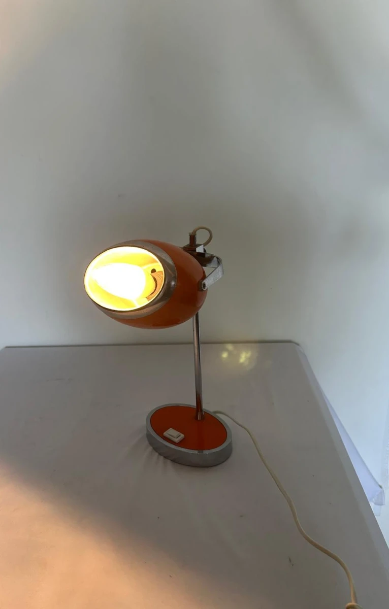 Retro oranje bureaulamp