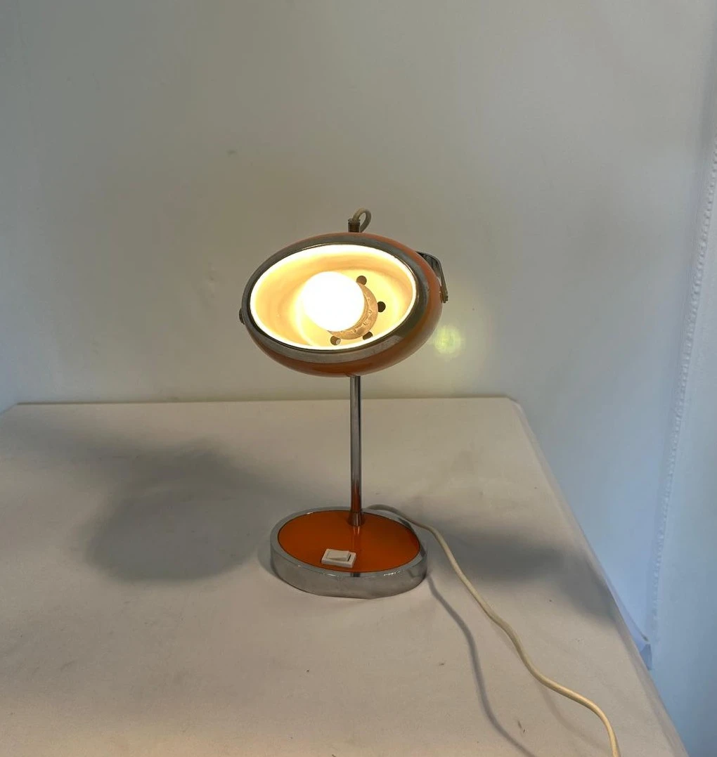 Retro oranje bureaulamp