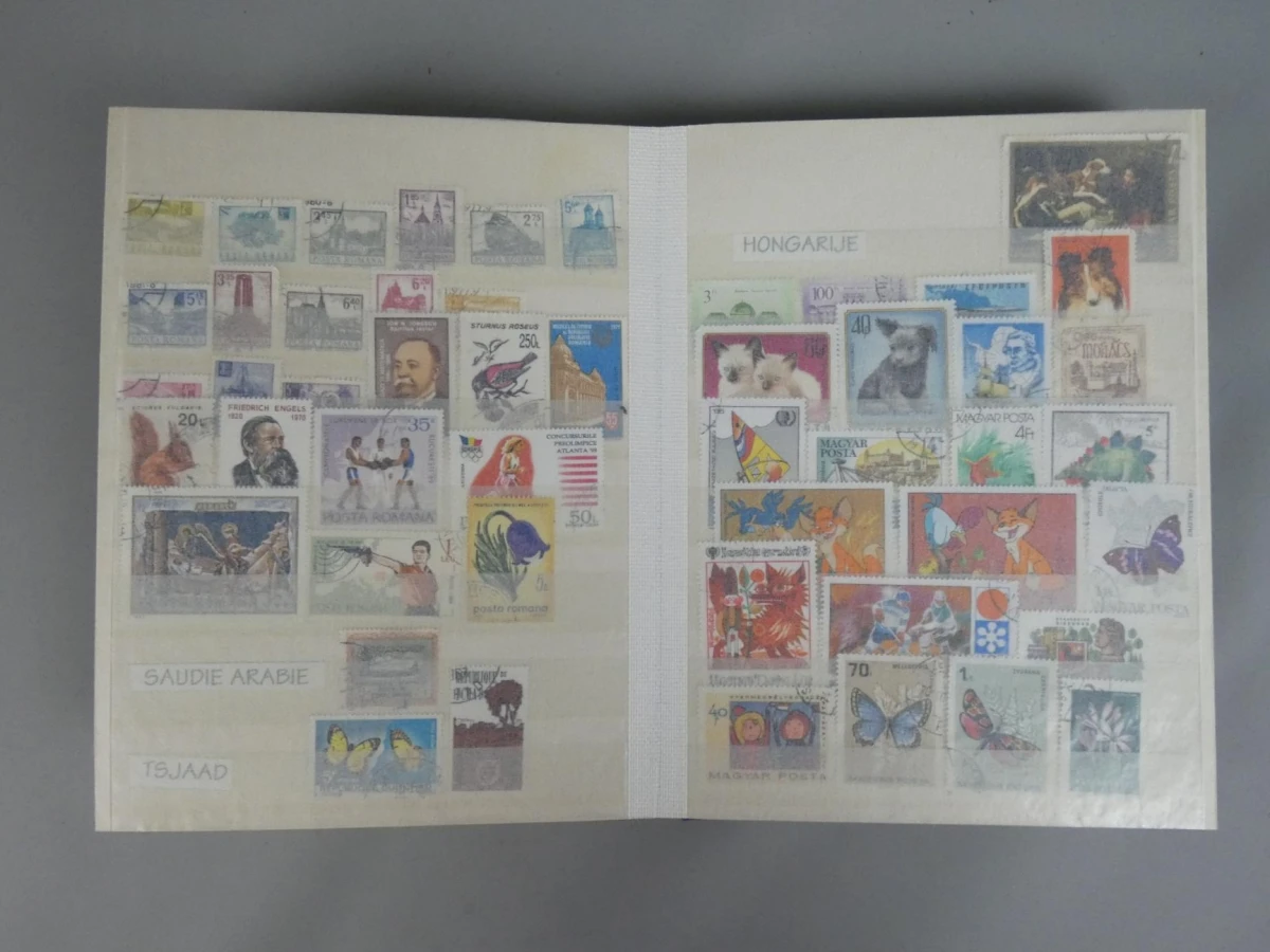 Gevuld Postzegelalbum - Diverse landen