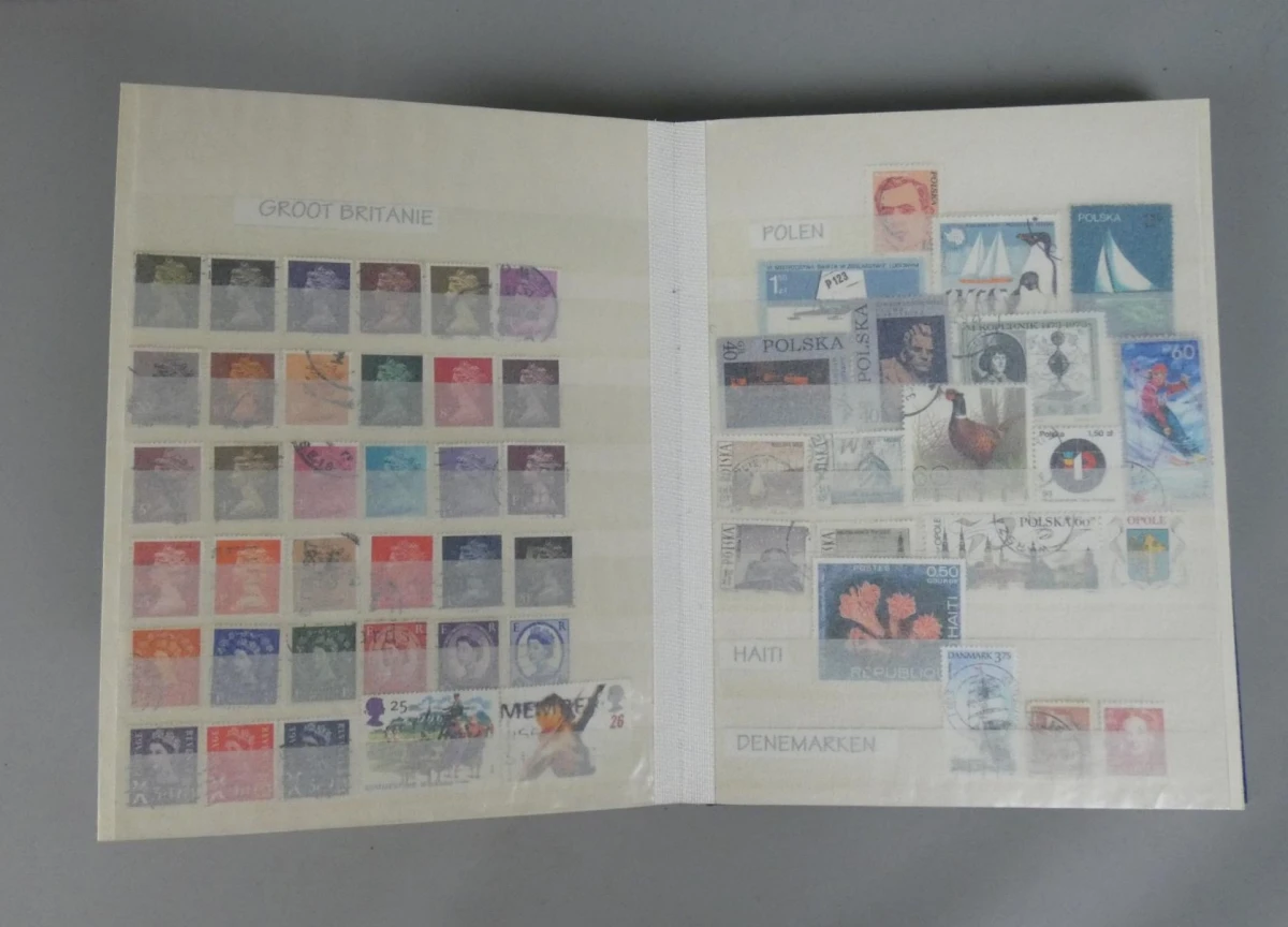 Gevuld Postzegelalbum - Diverse landen