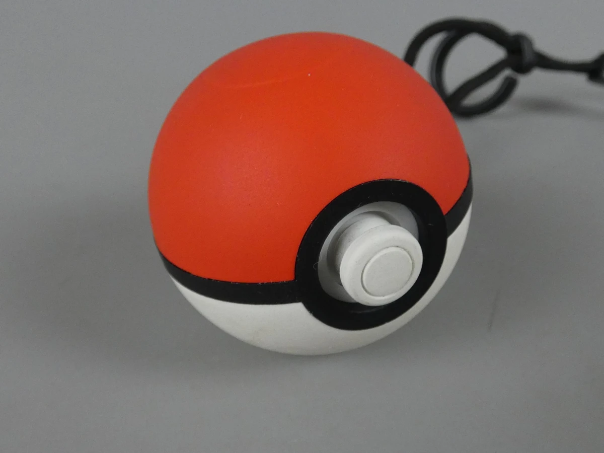 Nintendo Pokémon Poké Ball Plus Controller(Niet getest)
