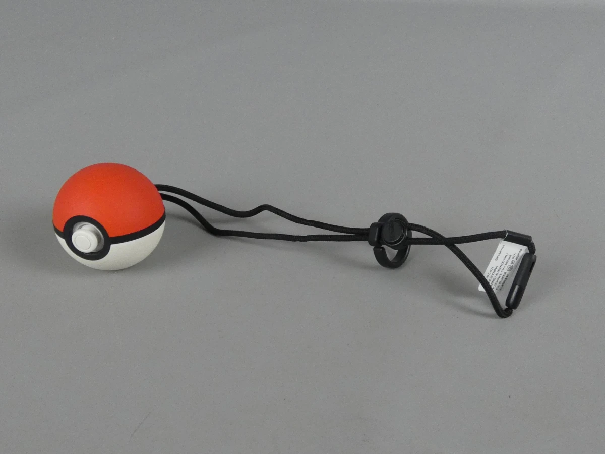 Nintendo Pokémon Poké Ball Plus Controller(Niet getest)