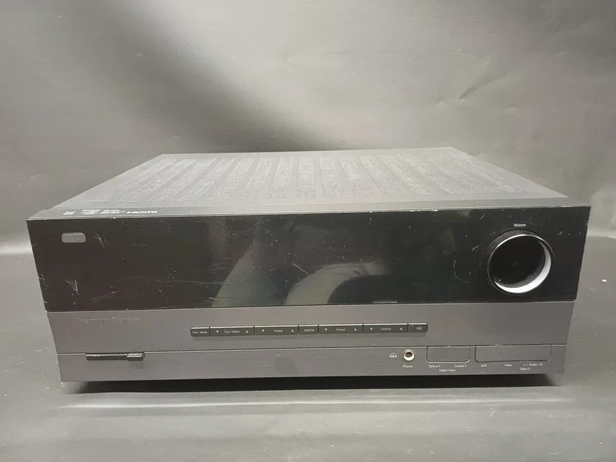 Harman Kardon AVR 141 audio/video receiver