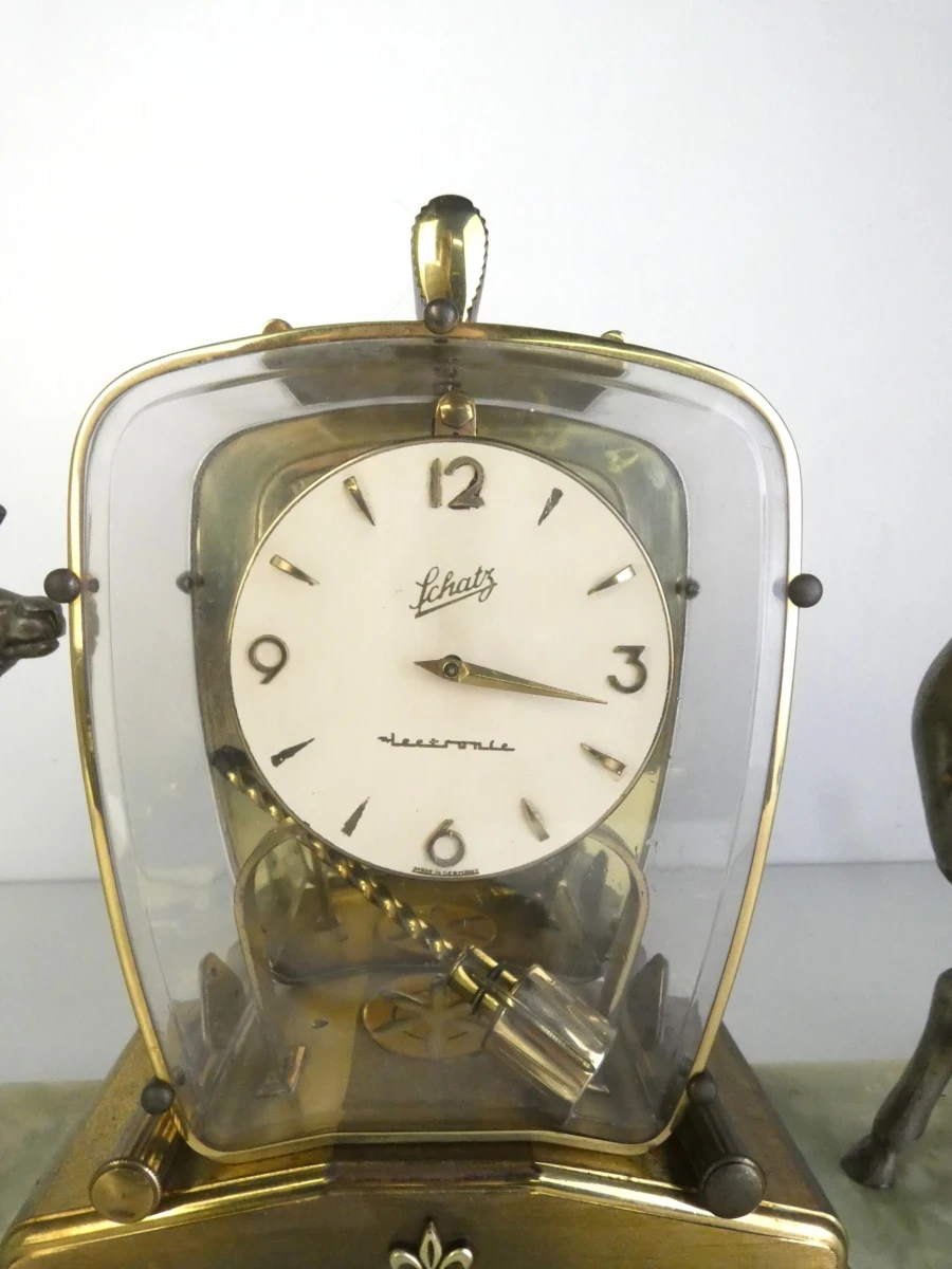 Vintage Art Deco tafelklok met herten