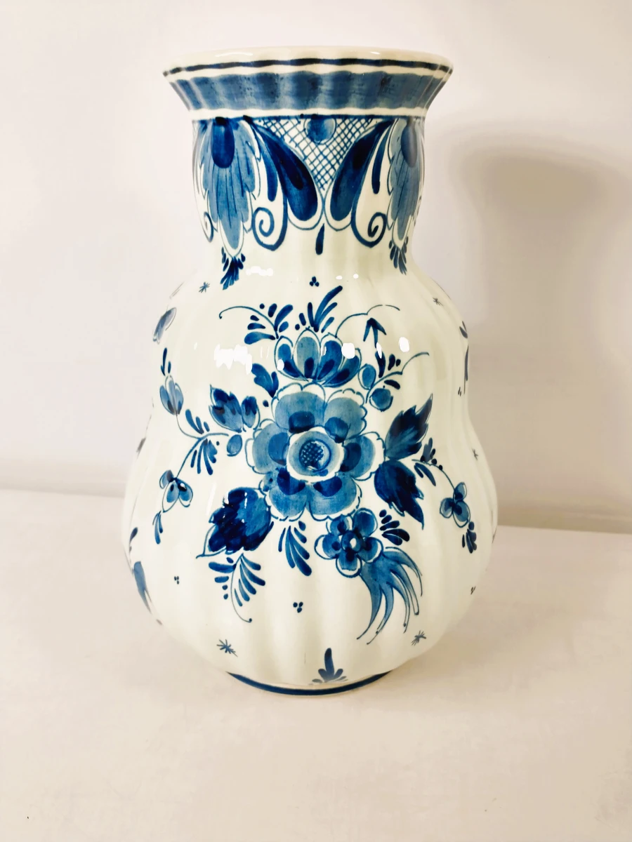 Paar Delft Blue Pottery Rembrandt vazen, handbeschilderd, jaren 1970
