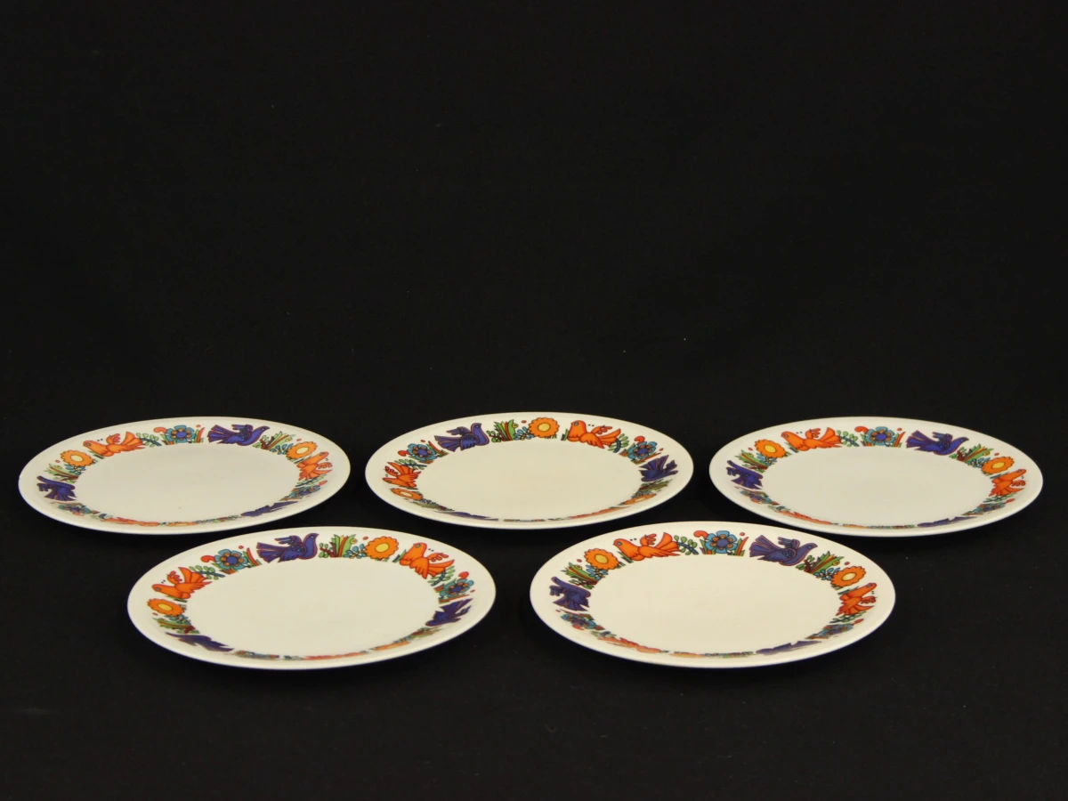 Villeroy & Boch 35 Acapulco serviesartikelen  met kleurrijk vogelmotief