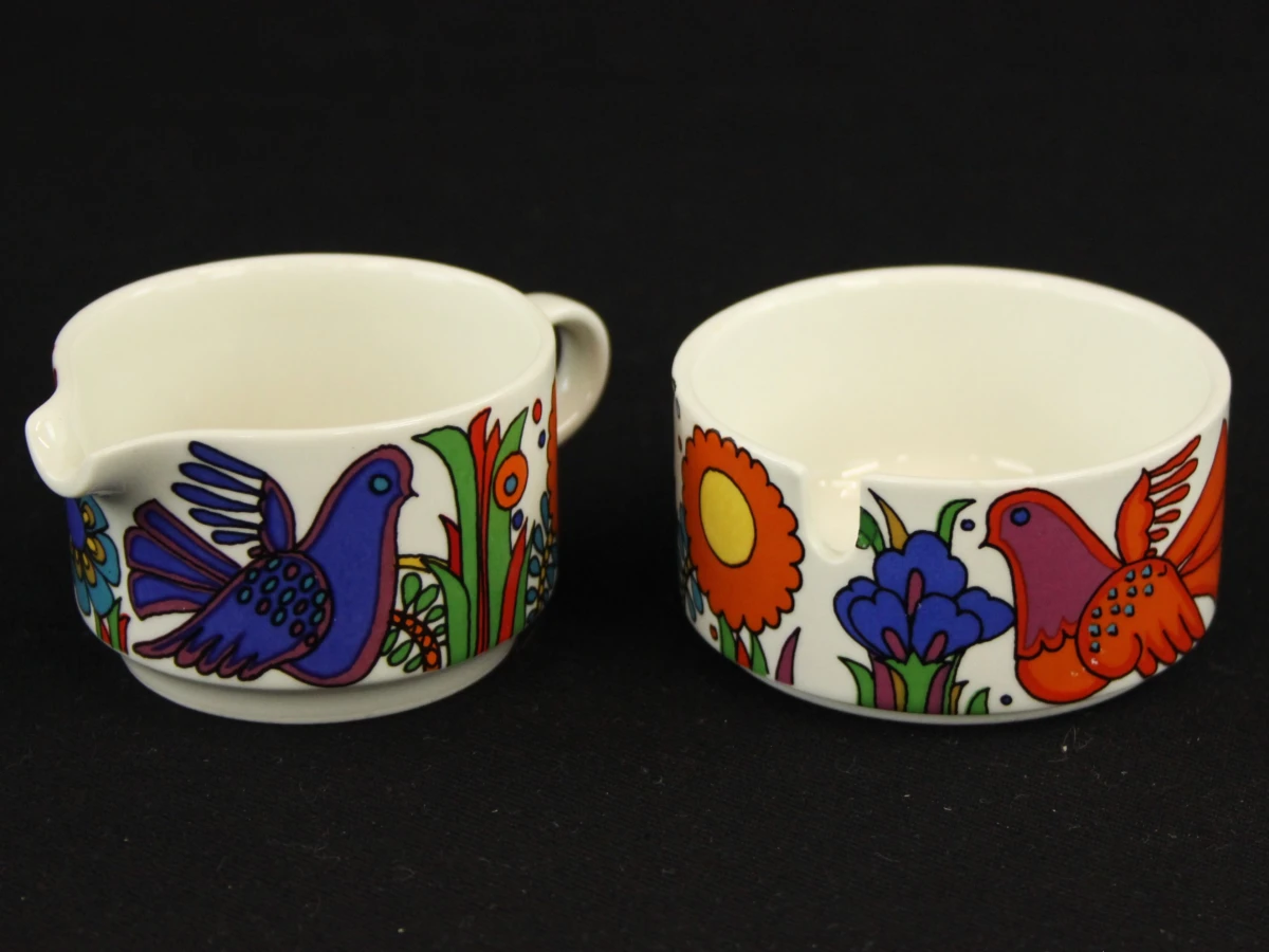 Villeroy & Boch 35 Acapulco serviesartikelen  met kleurrijk vogelmotief