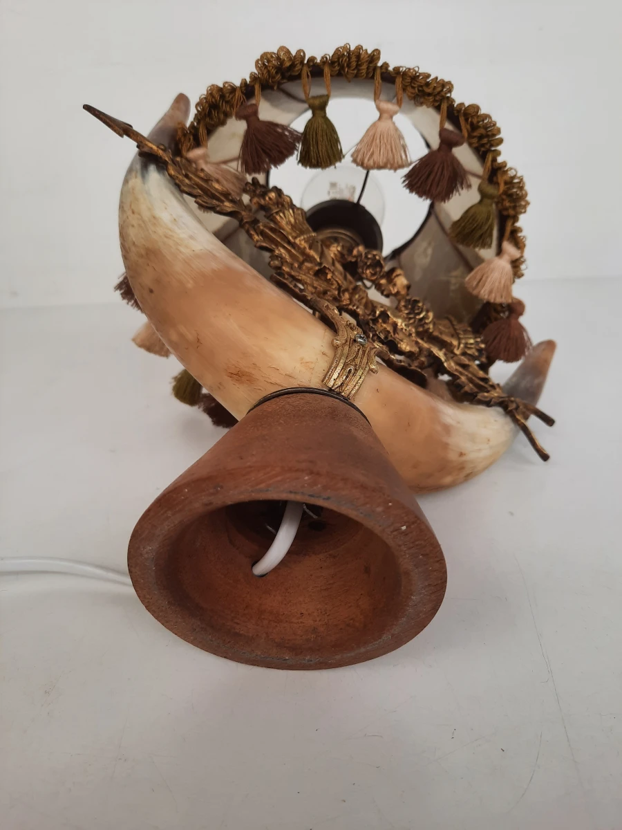 Unieke Vintage Tafellamp van Dierenhoorn & Messing Beslag – Hollywood Regency / Jagdstil - foto 5
