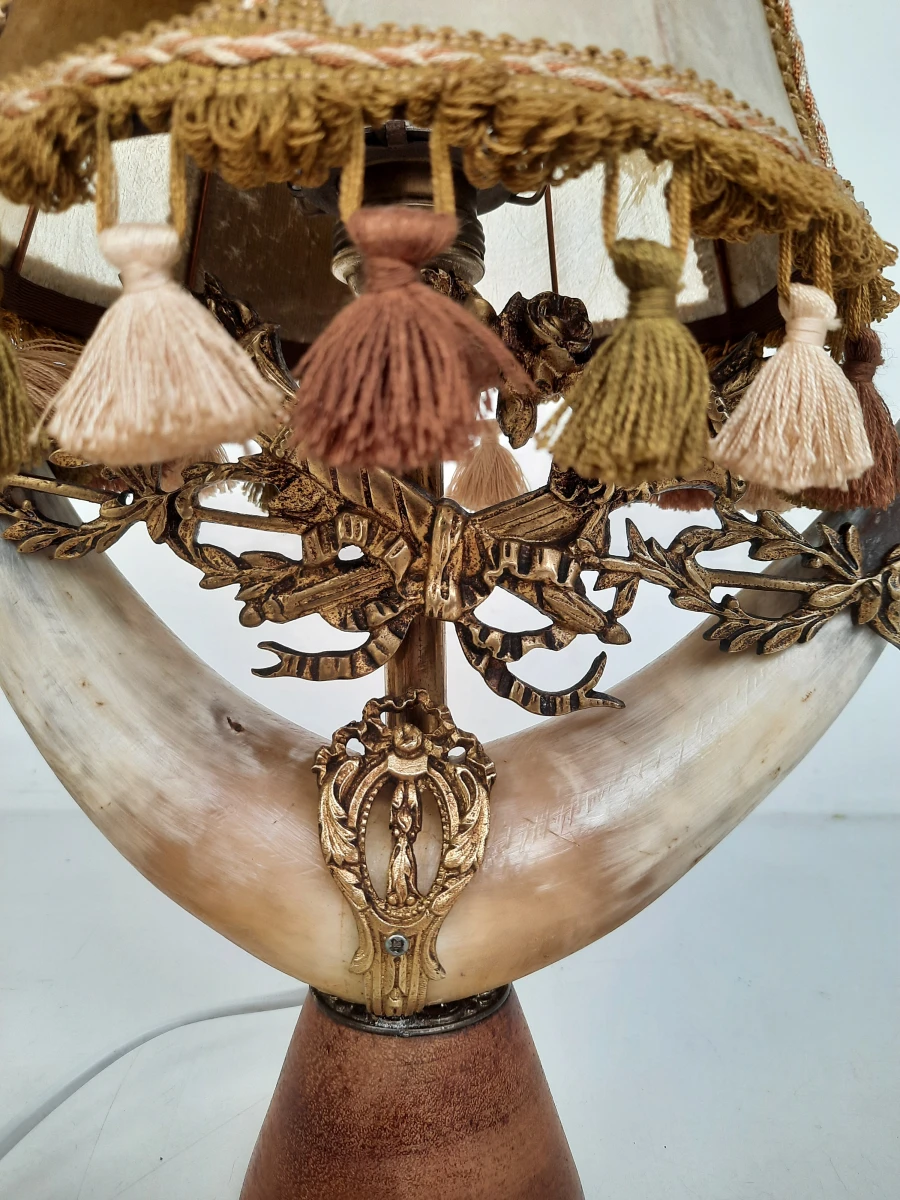 Unieke Vintage Tafellamp van Dierenhoorn & Messing Beslag – Hollywood Regency / Jagdstil - foto 6