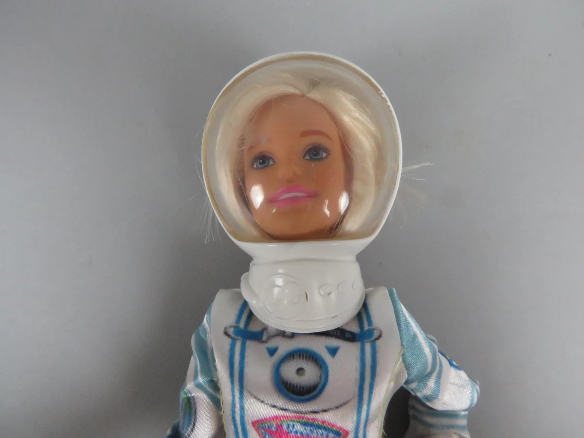 Astronaut Barbie pop