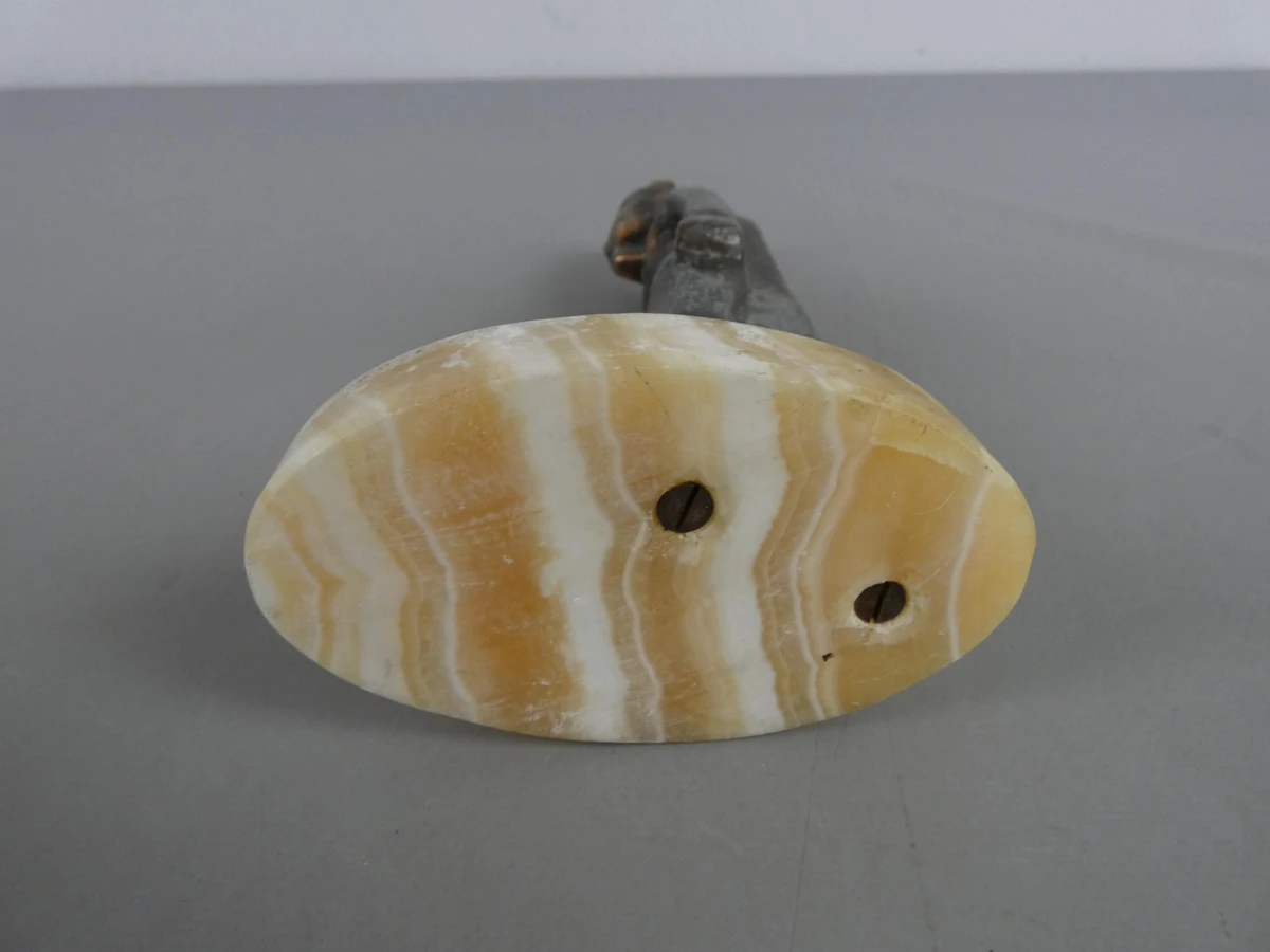 Koperen Egyptisch Beeldje op Marmeren Voet