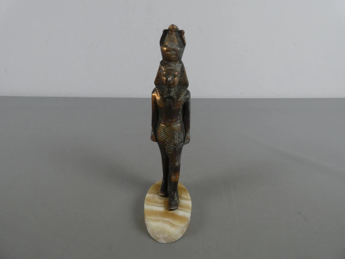 Koperen Egyptisch Beeldje op Marmeren Voet