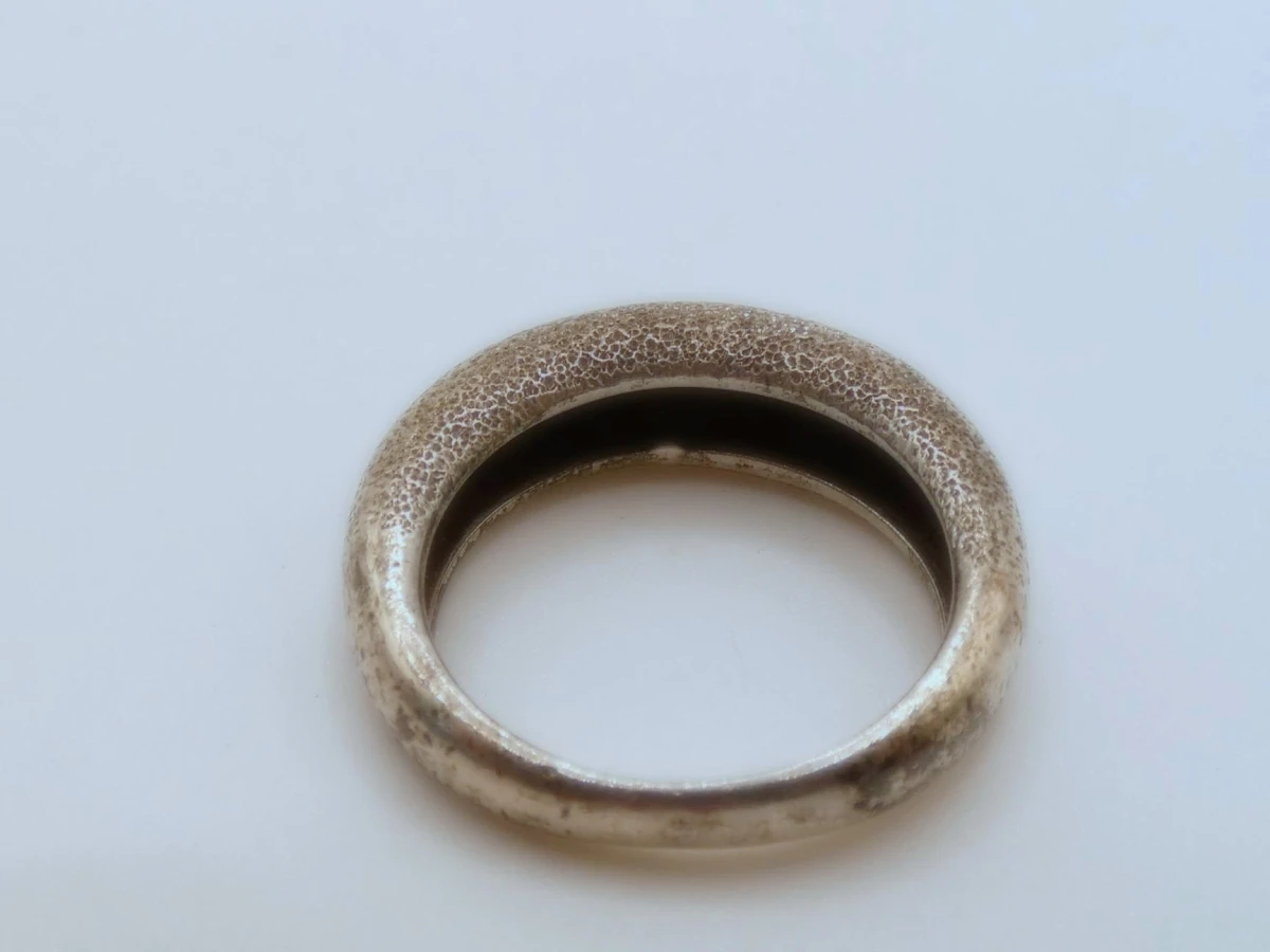 Ring met ruwe structuur maat 52