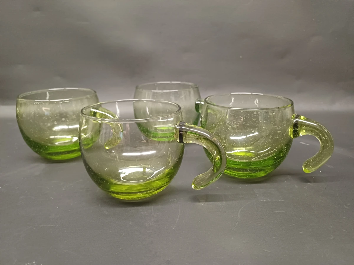 Vintage punchservies