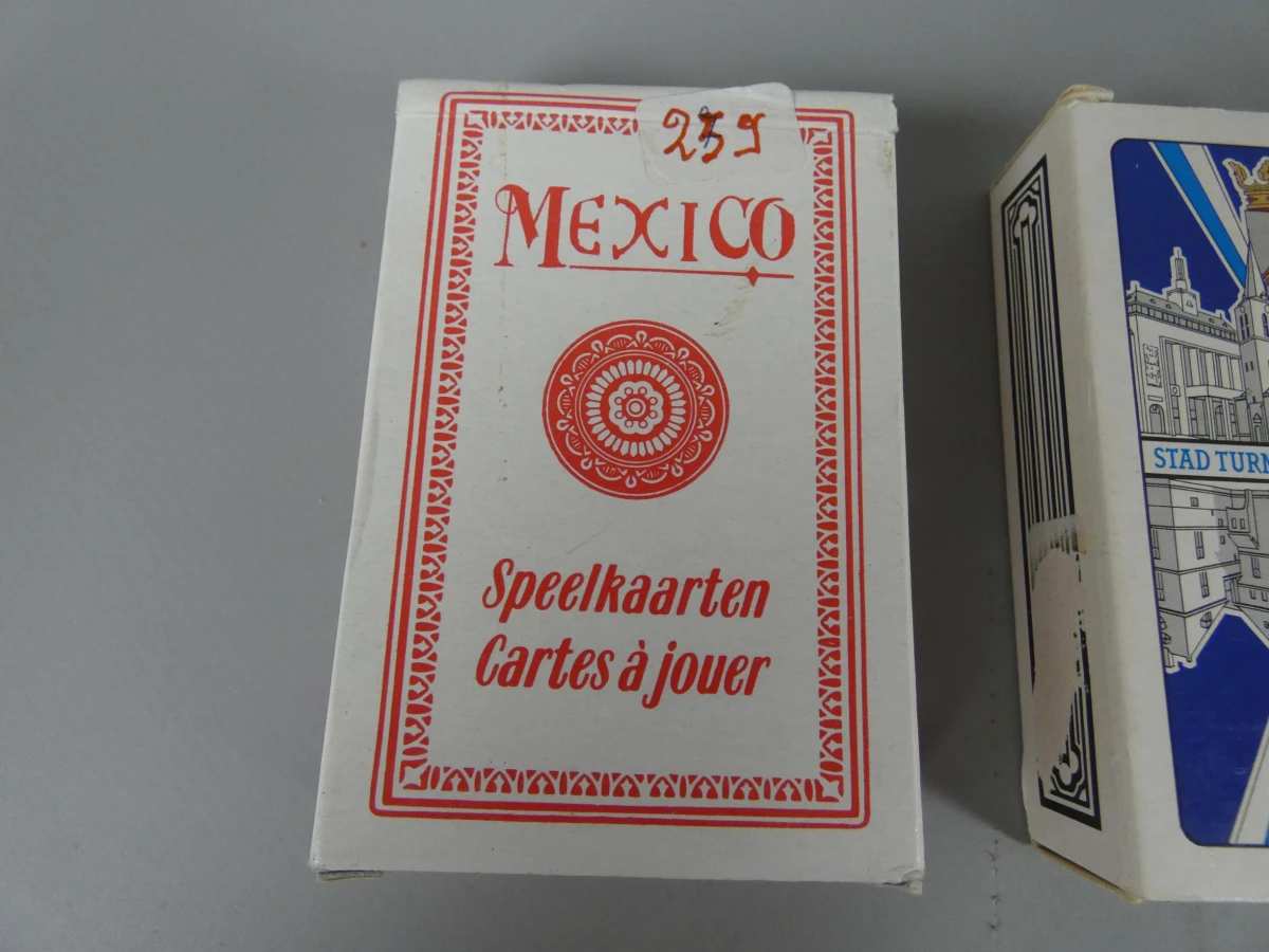 Verzameling van 6 diverse speelkaarten doosjes