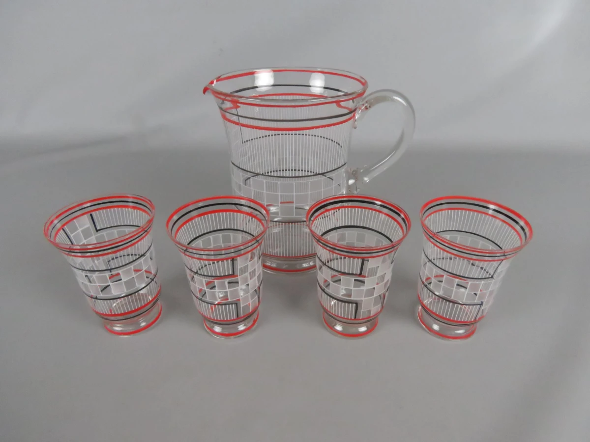Beker met 4 glazen