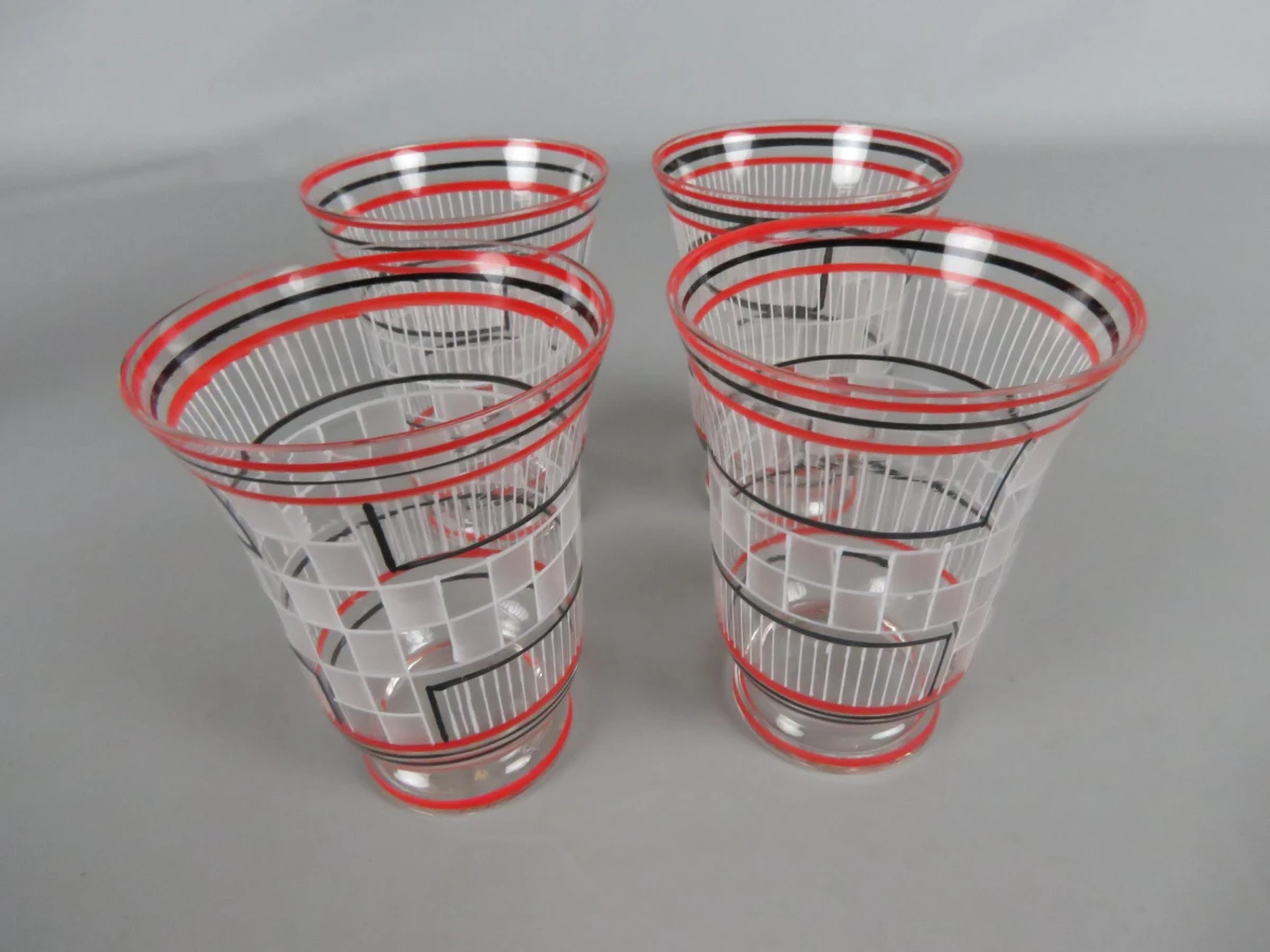 Beker met 4 glazen