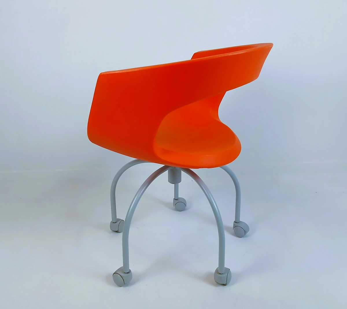Oranje Italiaanse design bureaustoel op wieltjes, Bisou-Azzolinituper - foto 6