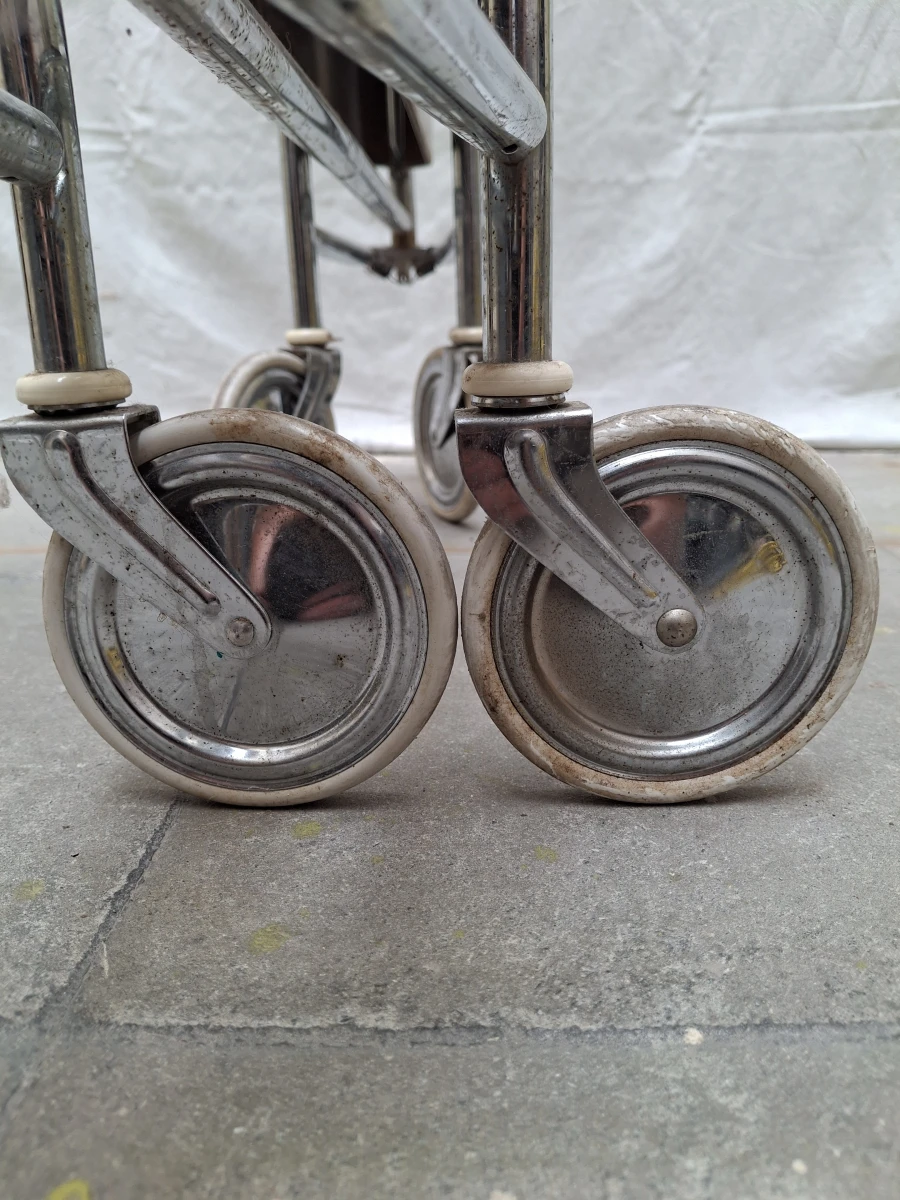 Vintage serveerwagen Dinett