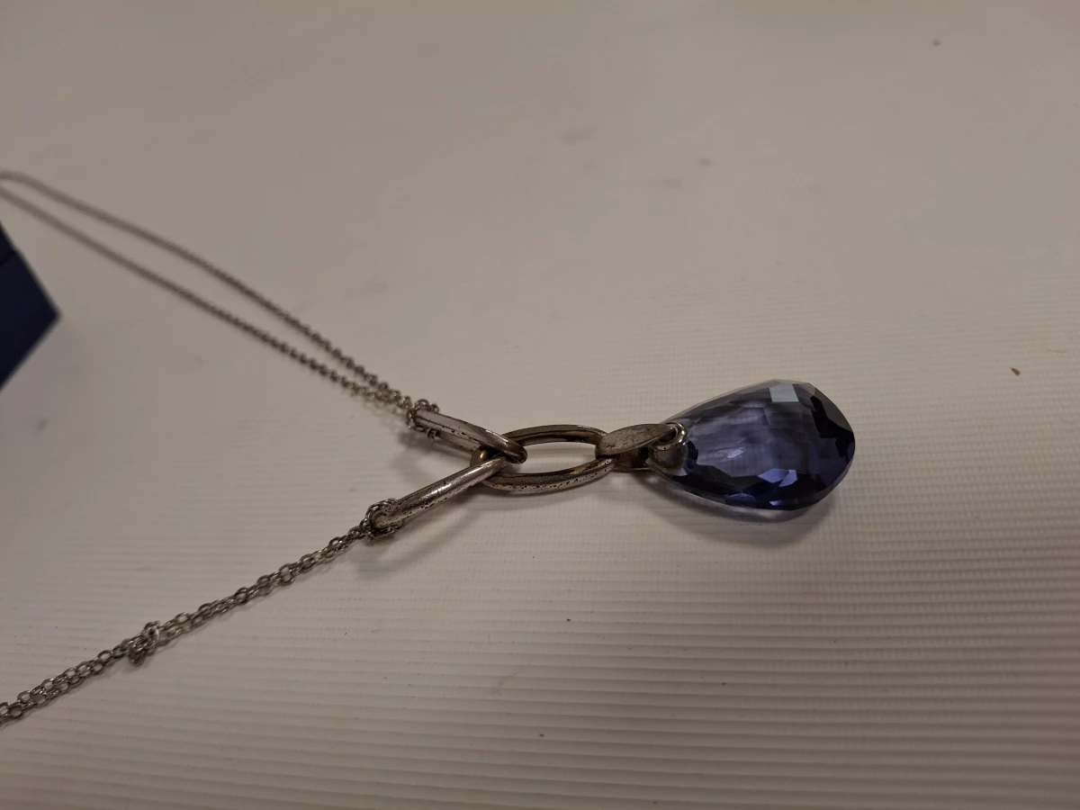 Swarovski ketting met blauwe steen en certificaat
