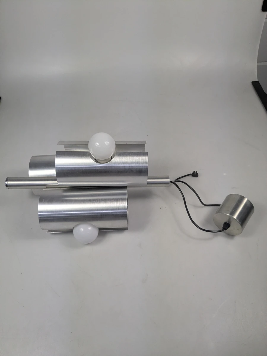 Moderne metalen plafondlamp met drie lichtpunten