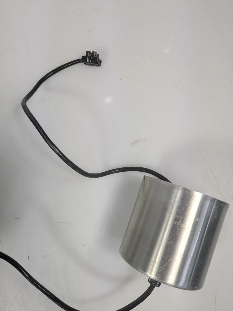 Moderne metalen plafondlamp met drie lichtpunten
