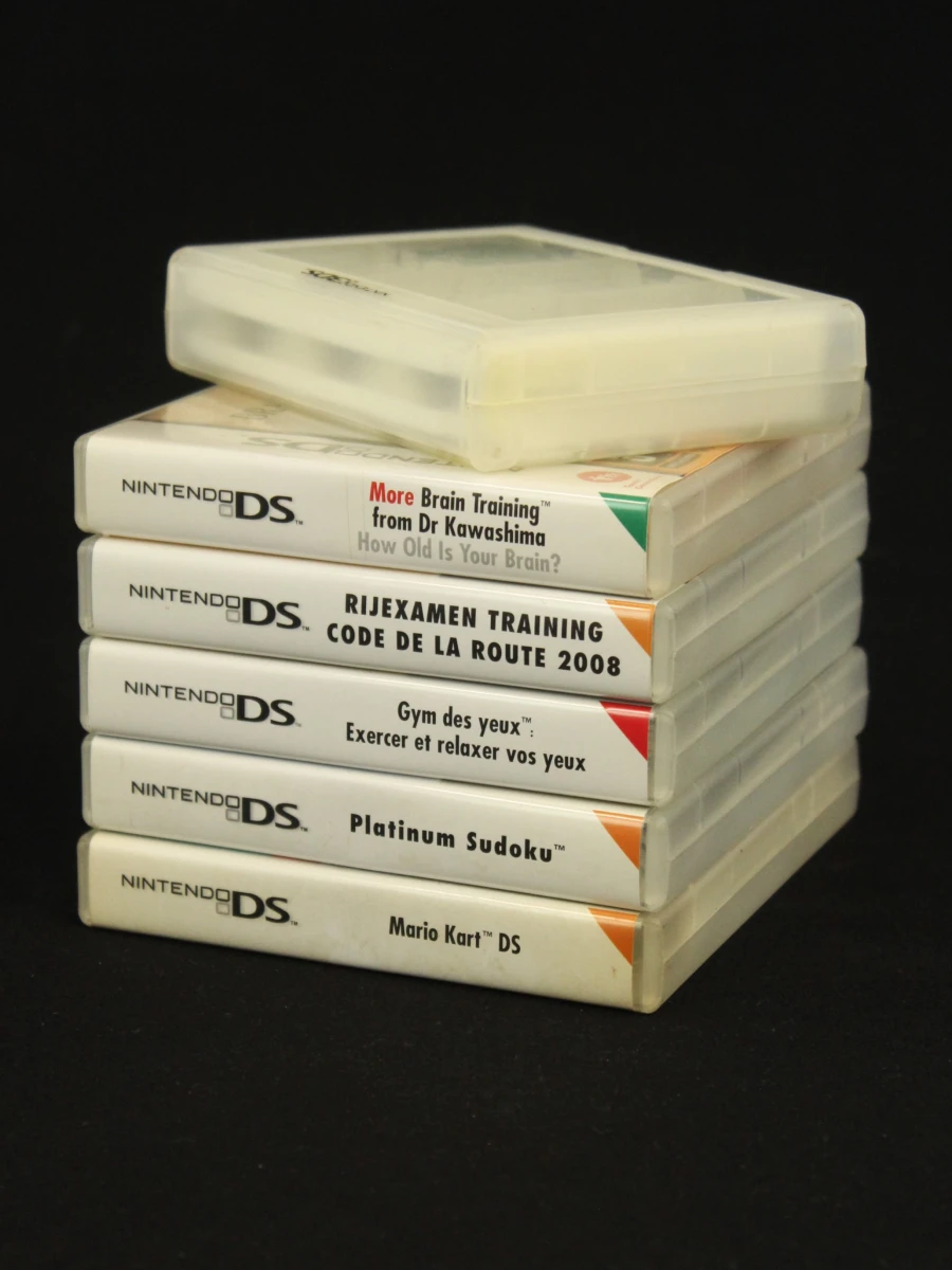 18 Nintendo DS games en cartridge opbergdoos